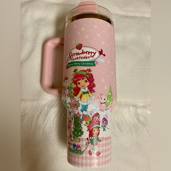Stanley Strawberry Shortcake Berry Merry Christmas Limited Edition New  40 OZ - Picture 10 of 16